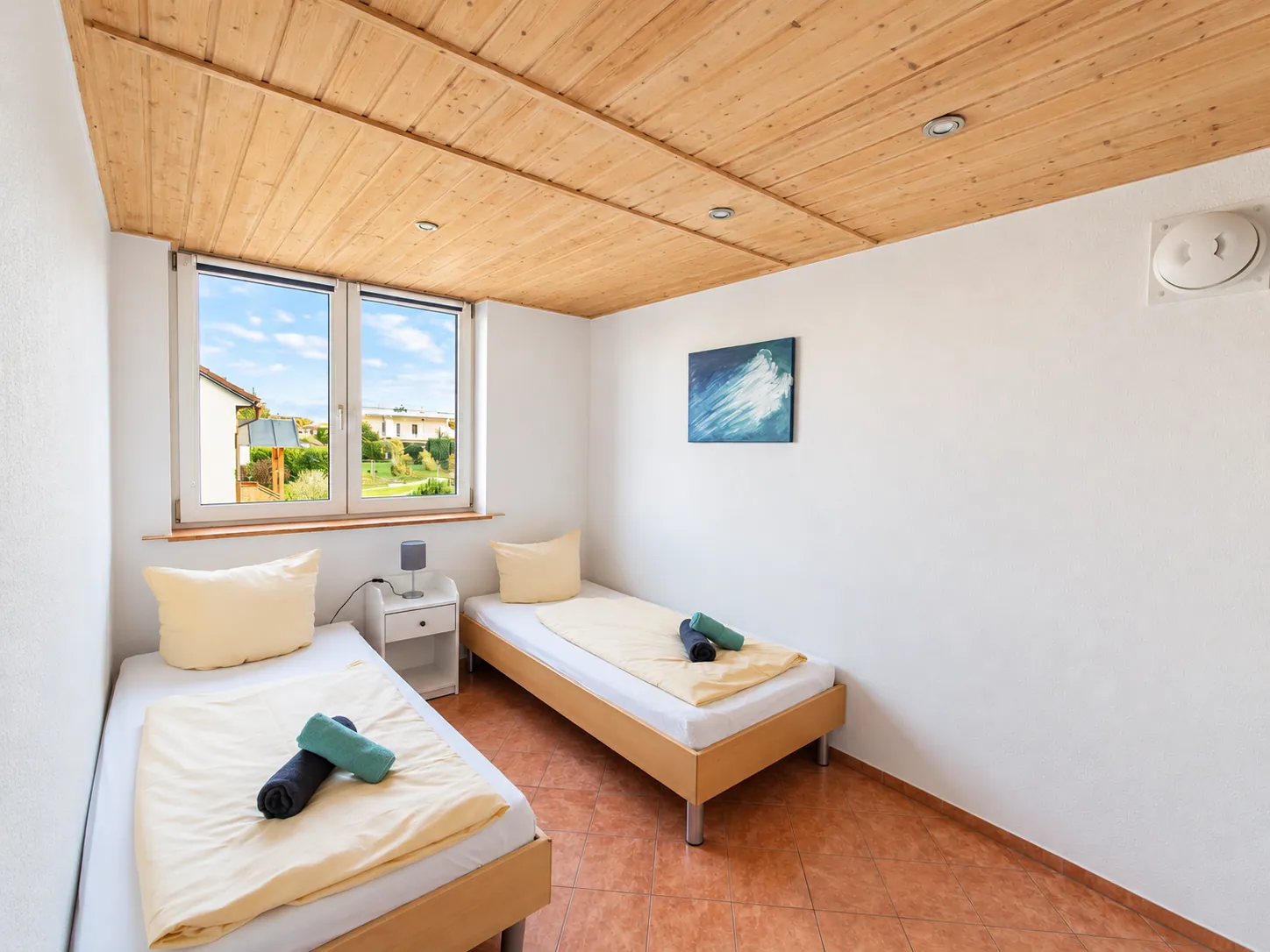 Zweites Schlafzimmer mit zwei Einzelbetten – AVIVA Seepanorama in Bodman