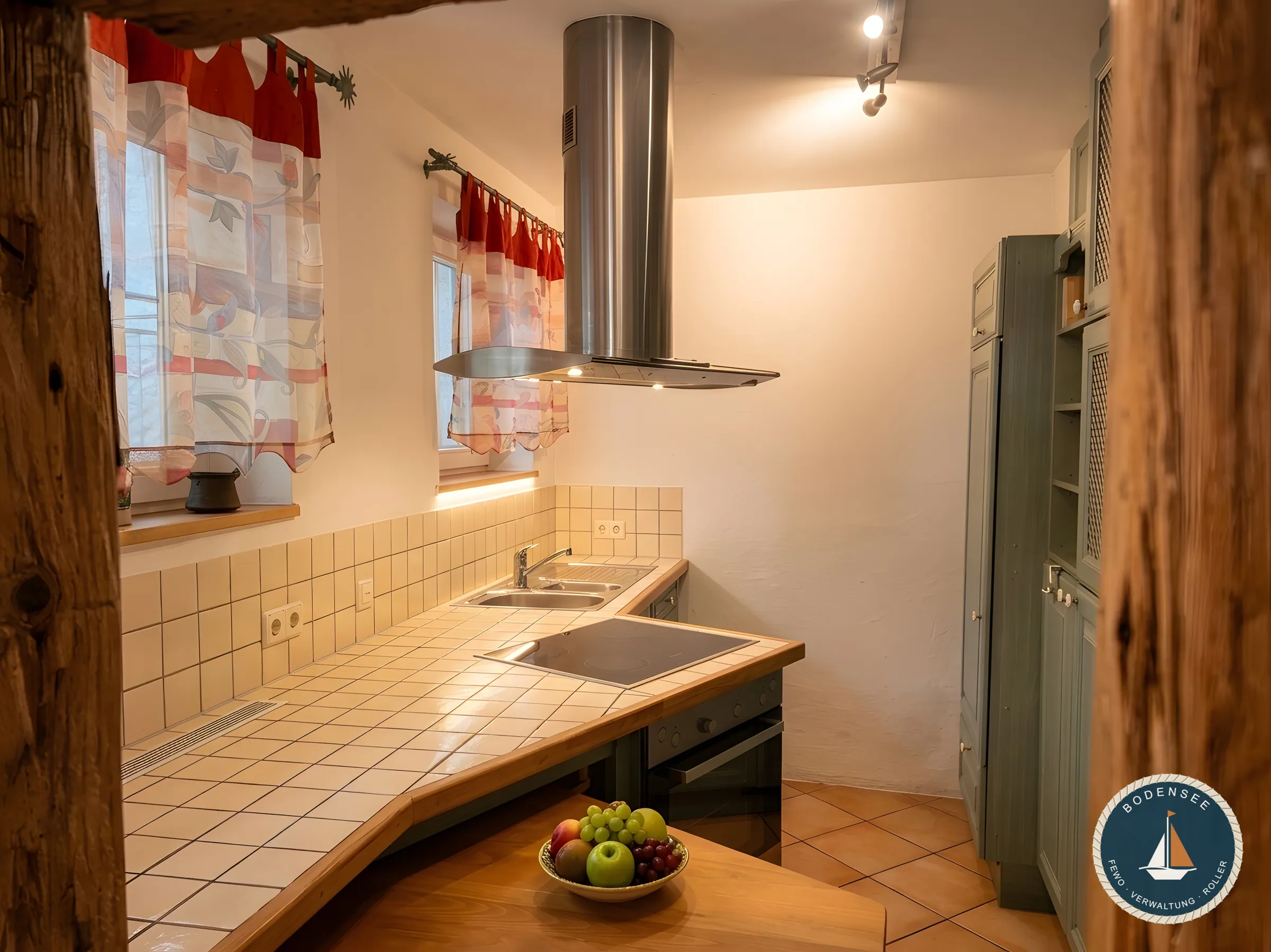 Küchenzeile mit Spüle und Arbeitsplatte im Zum Hinteren Kranich in Konstanz – Zum Hinteren Kranich in Konstanz