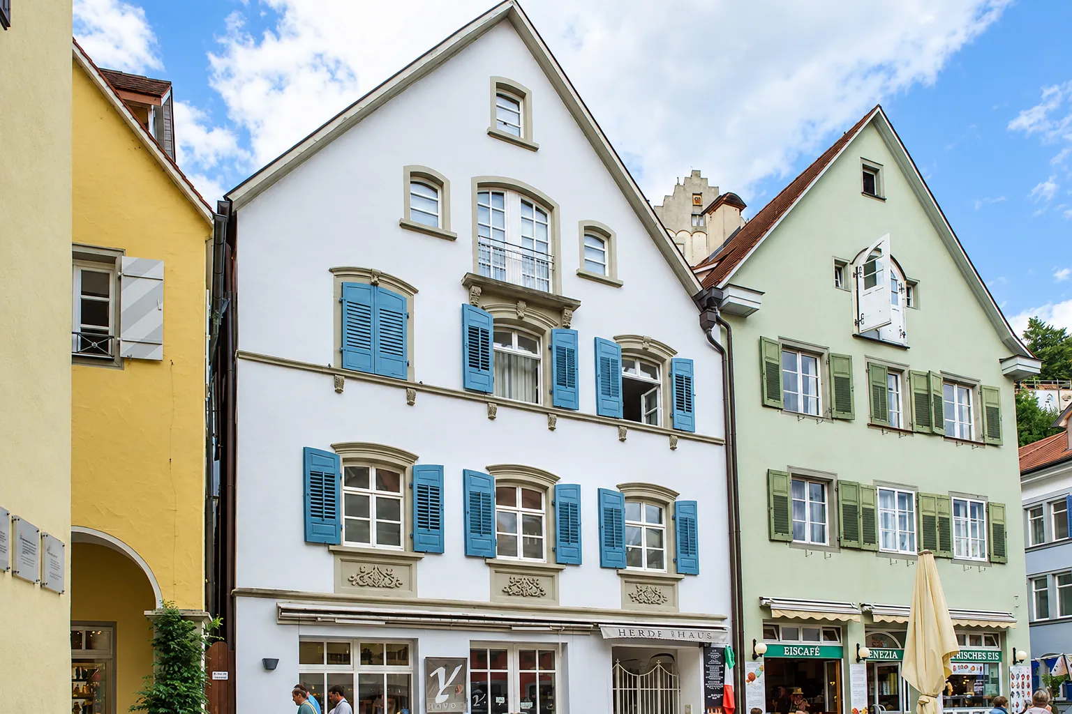 Häuserfassaden in der Meersburger Unterstadt – Schmuckstück am Tor in Meersburg
